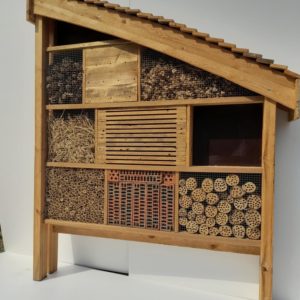 Hotel à insectes - Modèle maisonnette